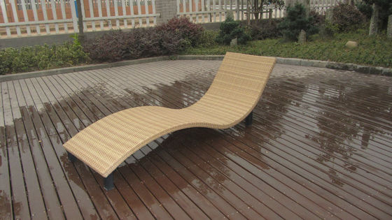 Modern Swimming Pool Waterproof Rattan Sun Lounger With Cushion